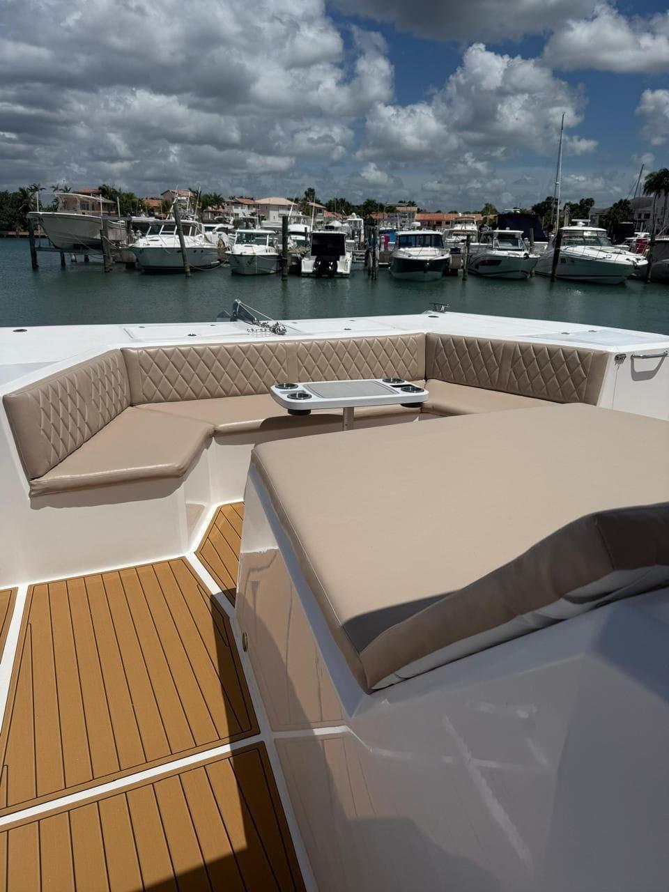 Montaje de celebración privada en un barco en Punta Cana